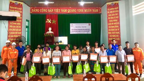 Truyền tải điện Quảng Nam tổ chức tuyên truyền bảo vệ hành lang an toàn lưới điện Quốc gia và các hoạt động an sinh xã hội