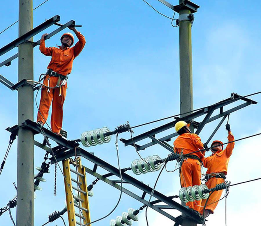 PC Gia Lai hoàn thiện lưới điện, nâng cao chất lượng phục vụ khách hàng