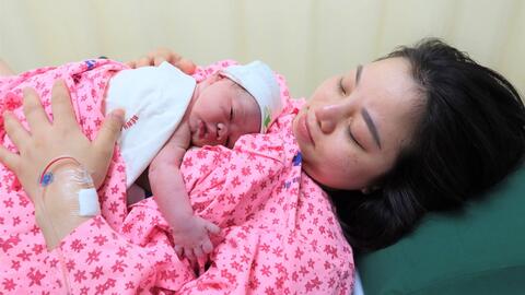 Bộ Y tế đề xuất sinh con thứ 2 thưởng gần 10 triệu đồng
