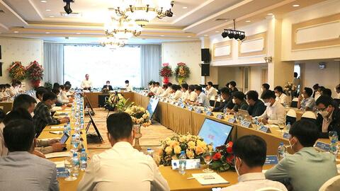 EVNNPT đối thoại với 40 chủ đầu tư nhà máy điện năng lượng tái tạo khu vực miền Trung, Tây Nguyên