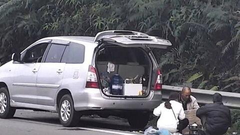 Tài xế dừng xe ngồi ăn lẩu trên cao tốc Nội Bài - Lào Cai bị phạt 11 triệu