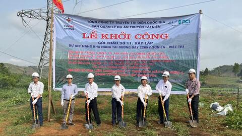 Khởi công dự án nâng tải đường dây 220 kV Sơn La - Việt Trì