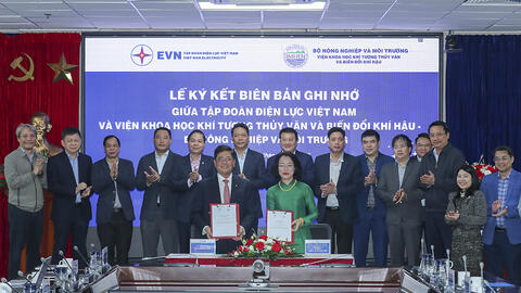 EVN ký Biên bản ghi nhớ hợp tác với Viện Khoa học Khí tượng thủy văn và Biến đổi khí hậu