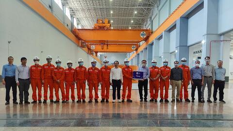 Lãnh đạo EVN và đoàn công tác làm việc tại Công ty Thủy điện Sơn La