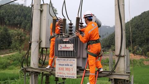 Tổng công ty Điện lực miền Bắc khuyến cáo khách hàng sử dụng điện tiết kiệm để tránh nguy cơ sự cố về điện