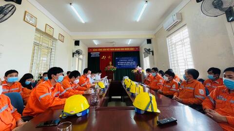 PC Hà Tĩnh bảo vệ người lao động bằng “Văn hóa an toàn lao động”