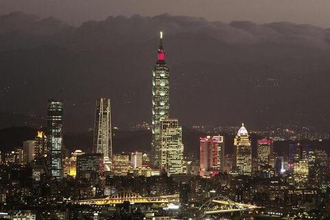 Dự án điện gió ngoài khơi lớn nhất Đài Loan phát dòng điện đầu tiên