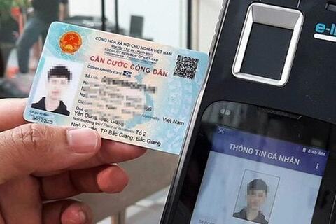 Người dân ở Hà Nội, Quảng Ninh có thể rút tiền ATM bằng CCCD gắn chip