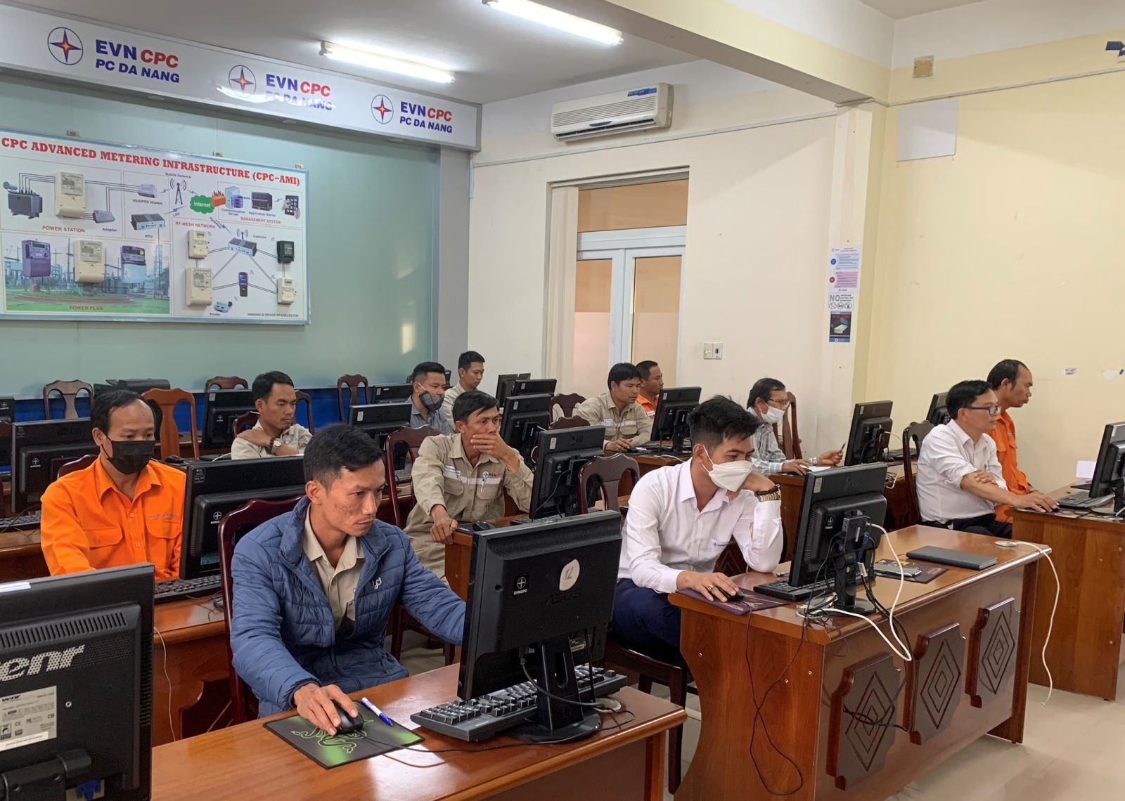 PC Đà Nẵng chấm điểm công tác ATVSLĐ năm 2022