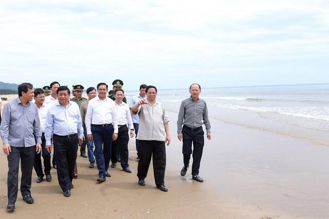 Thủ tướng khảo sát dự án mỏ sắt tạm dừng hơn 10 năm tại Hà Tĩnh - Ảnh 5.