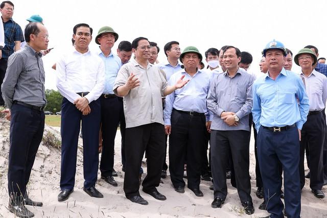 Thủ tướng khảo sát dự án mỏ sắt tạm dừng hơn 10 năm tại Hà Tĩnh - Ảnh 4.
