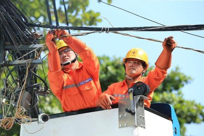 EVNHCMC yêu cầu các đơn vị kiểm tra, sửa chữa lưới điện thường xuyên, liên tục - Ảnh: VGP/Phương Dung