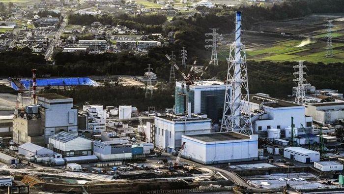 Nhà máy điện hạt nhân Tokai số 2 ở tỉnh Ibaraki, được xây dựng gần 44 năm trước đang có kế hoạch khôi phục hoạt động. Tuy nhiên, kế hoạch này vấp phải sự phản đối của người dân địa phương - Ảnh: Kyodo