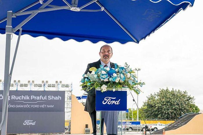 Ông Ruchik Shah, Tổng Giám đốc Ford Việt Nam phát biểu tại buổi lễ ra mắt Ranger 2023 thế hệ mới tại nhà máy Ford ở Hải Dương.